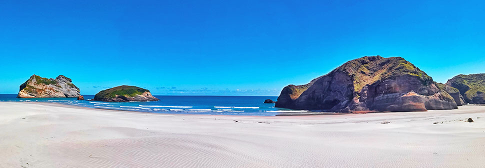 Wharariki Beach - Tasman